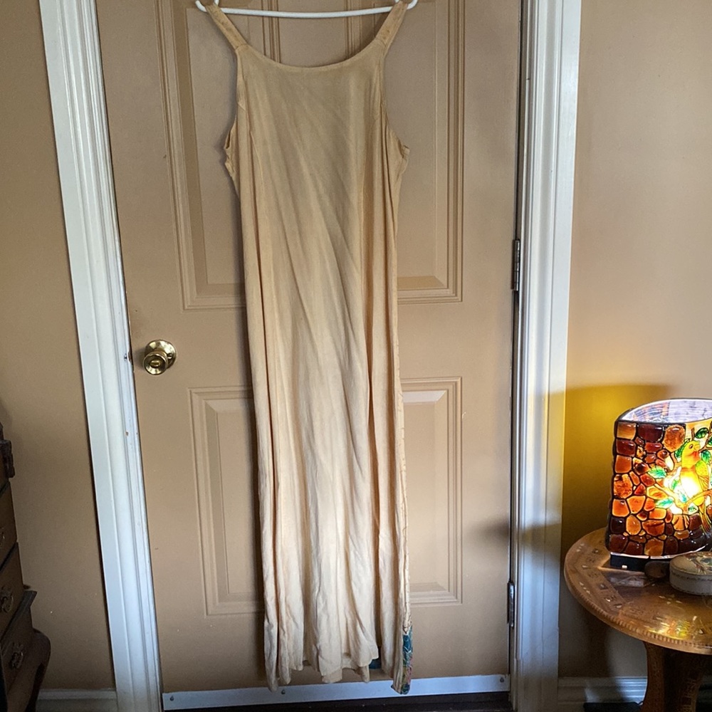 Summer Dress with Embroidery - Picture 2 of 3